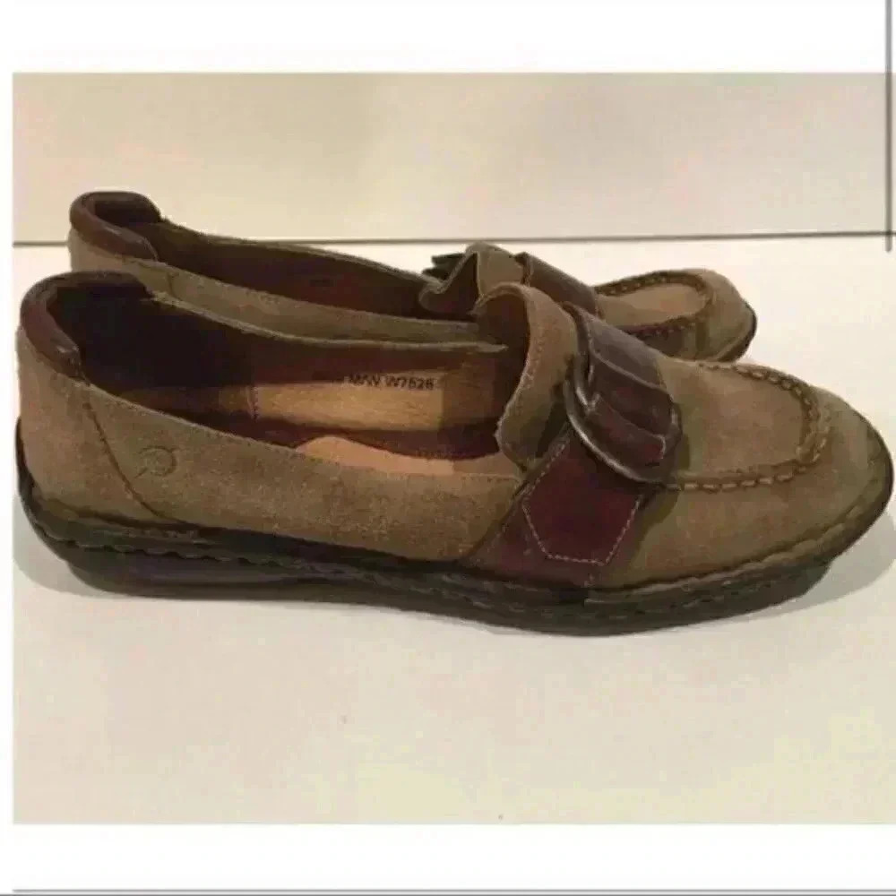 Born flats size 8 brown suede buckle loafers 90s vintage